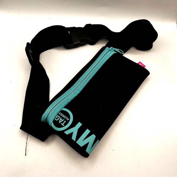 BNWOT MY TAGALONGS WAIST POUCH - Picture 4 of 4